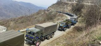По Лачинской дороге беспрепятственно проехали автомобили РМК с армянскими жителями Карабаха (ФОТО)
