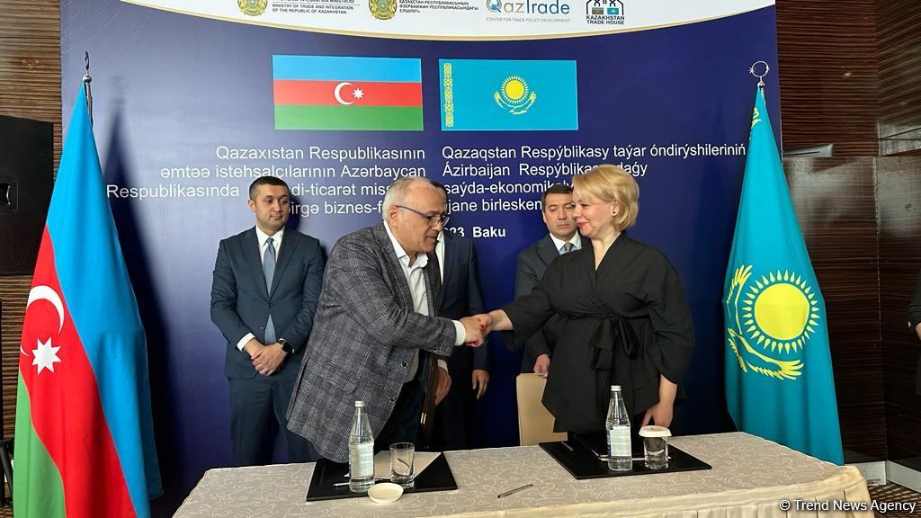 Между Казахстаном и Азербайджаном подписаны бизнес-контракты (ФОТО)