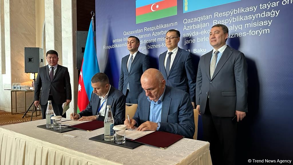 Между Казахстаном и Азербайджаном подписаны бизнес-контракты (ФОТО)