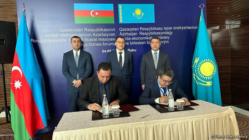 Между Казахстаном и Азербайджаном подписаны бизнес-контракты (ФОТО)