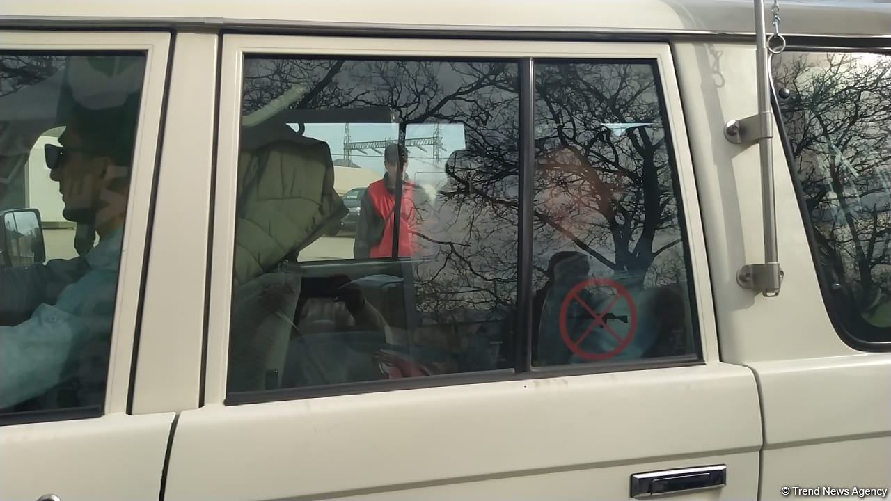 По Лачинской дороге беспрепятственно проехала автоколонна МККК (ФОТО)