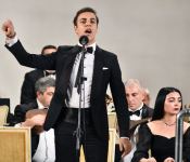 Мустафа Ашуров - от тара до дирижерского пульта  (ВИДЕО, ФОТО)