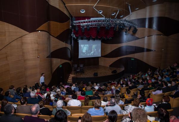Охотники за сокровищами в Баку, или Великое путешествие с Суворовым (ФОТО)