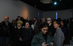 В Баку открылась выставка "По следам прошлых поколений" Школы Современного Искусства YARAT (ФОТО)