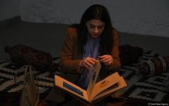 В Баку открылась выставка "По следам прошлых поколений" Школы Современного Искусства YARAT (ФОТО)