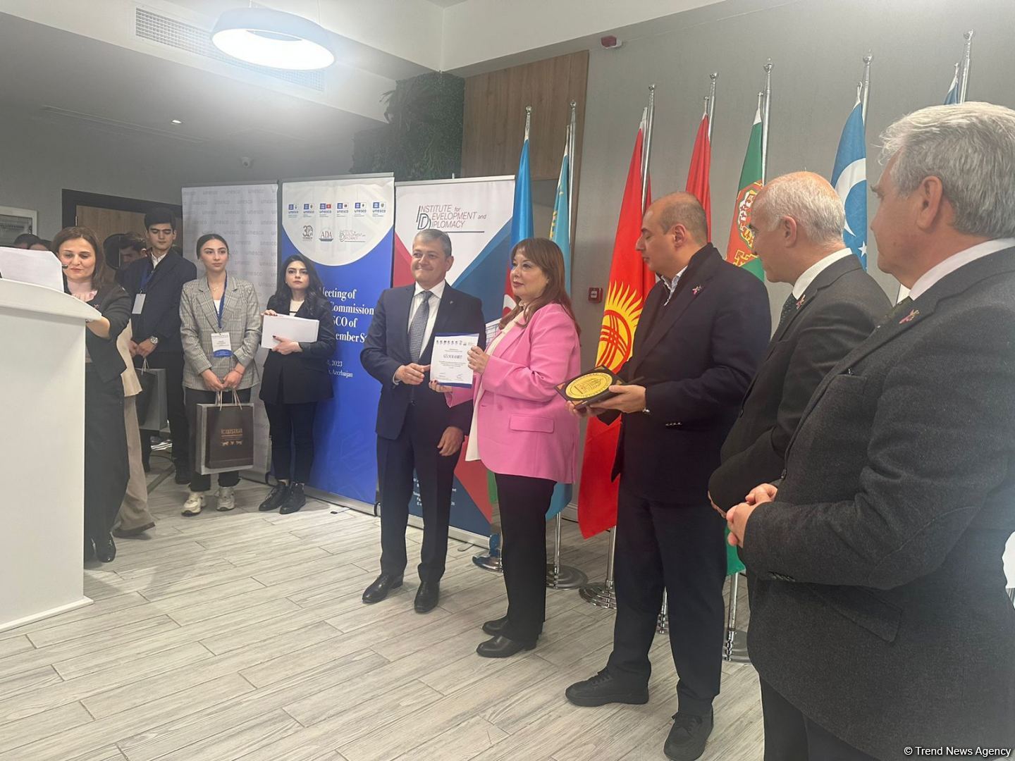 Участникам заседания TЮРКСОЙ вручены сертификаты (ФОТО)