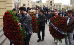 Народного артиста Азера Пашу Нематова аплодисментами проводили в последний путь (ВИДЕО, ФОТО)