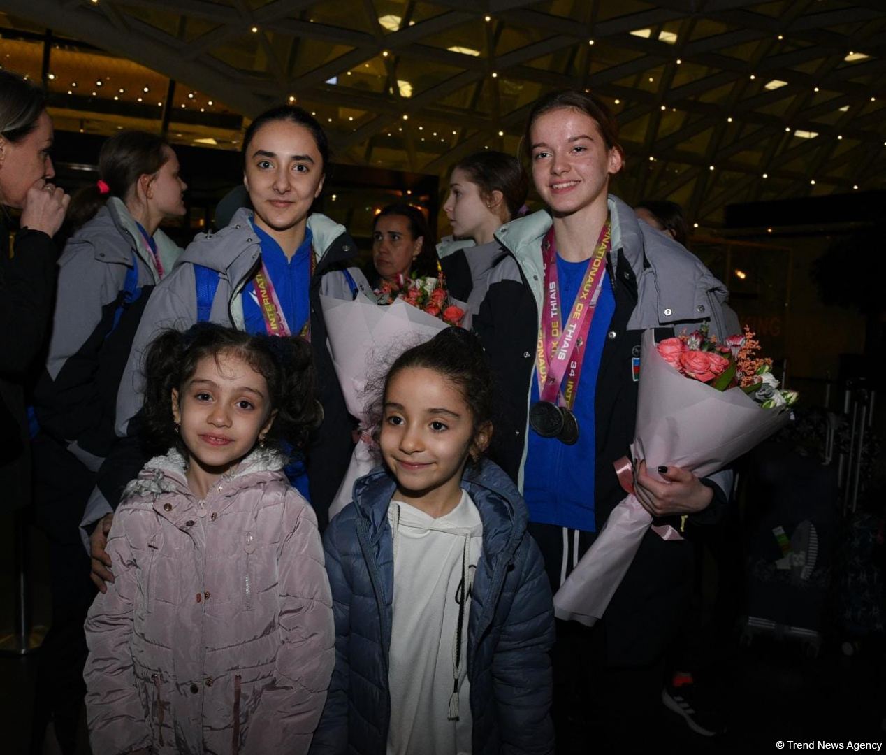 Азербайджанские гимнастки вернулись из Франции с медалями (ФОТО)