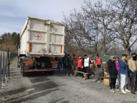По Лачинской дороге беспрепятственно проехала автоколонна Красного Креста (ФОТО)