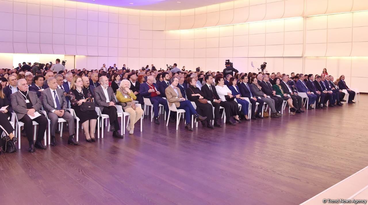 В Центре Гейдара Алиева открылся Театральный форум "Азербайджанский театр - 150: перспективы развития" (ФОТО)