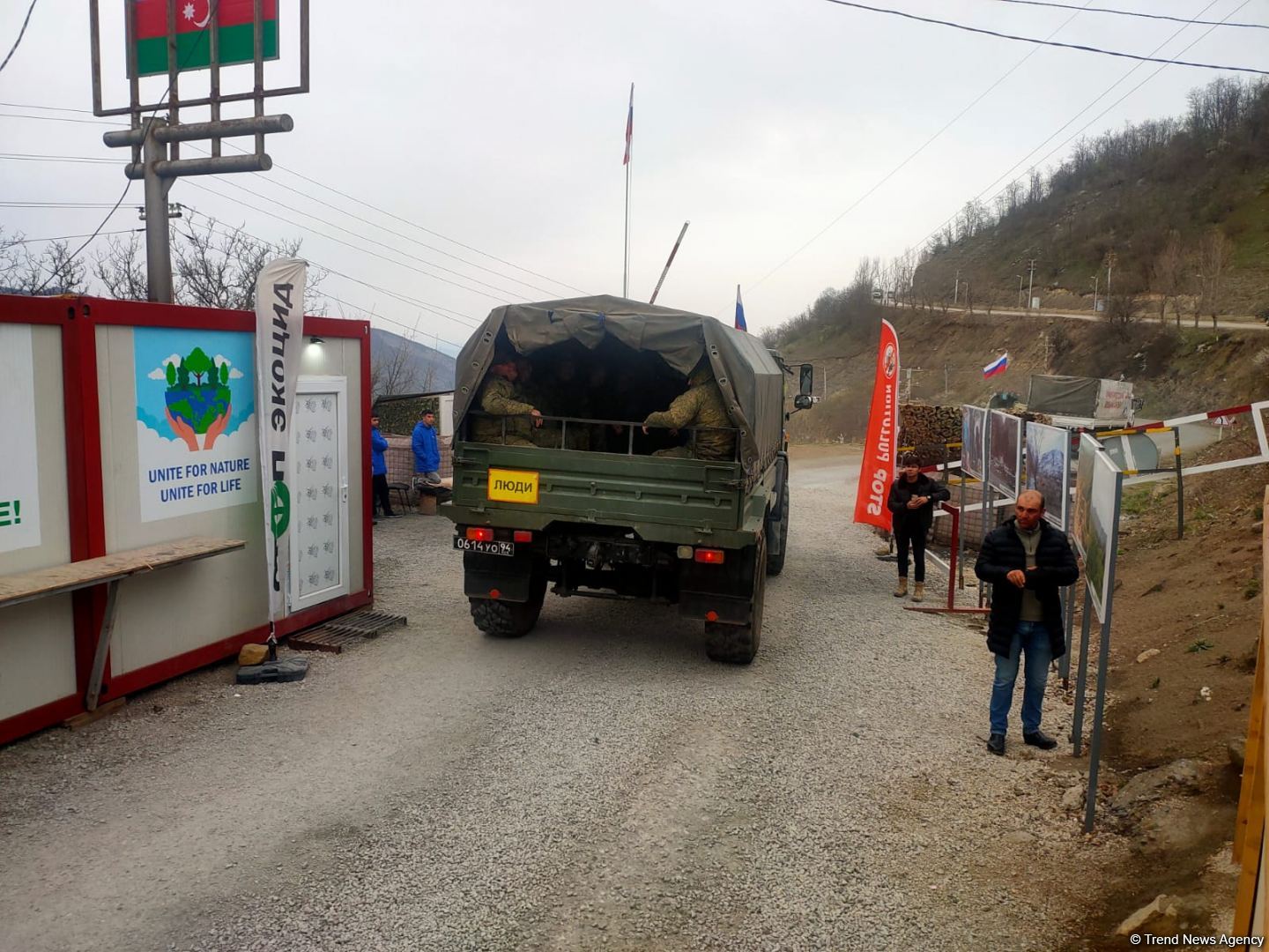 По Лачинской дороге беспрепятственно проехали 9 автомобилей РМК (ФОТО)