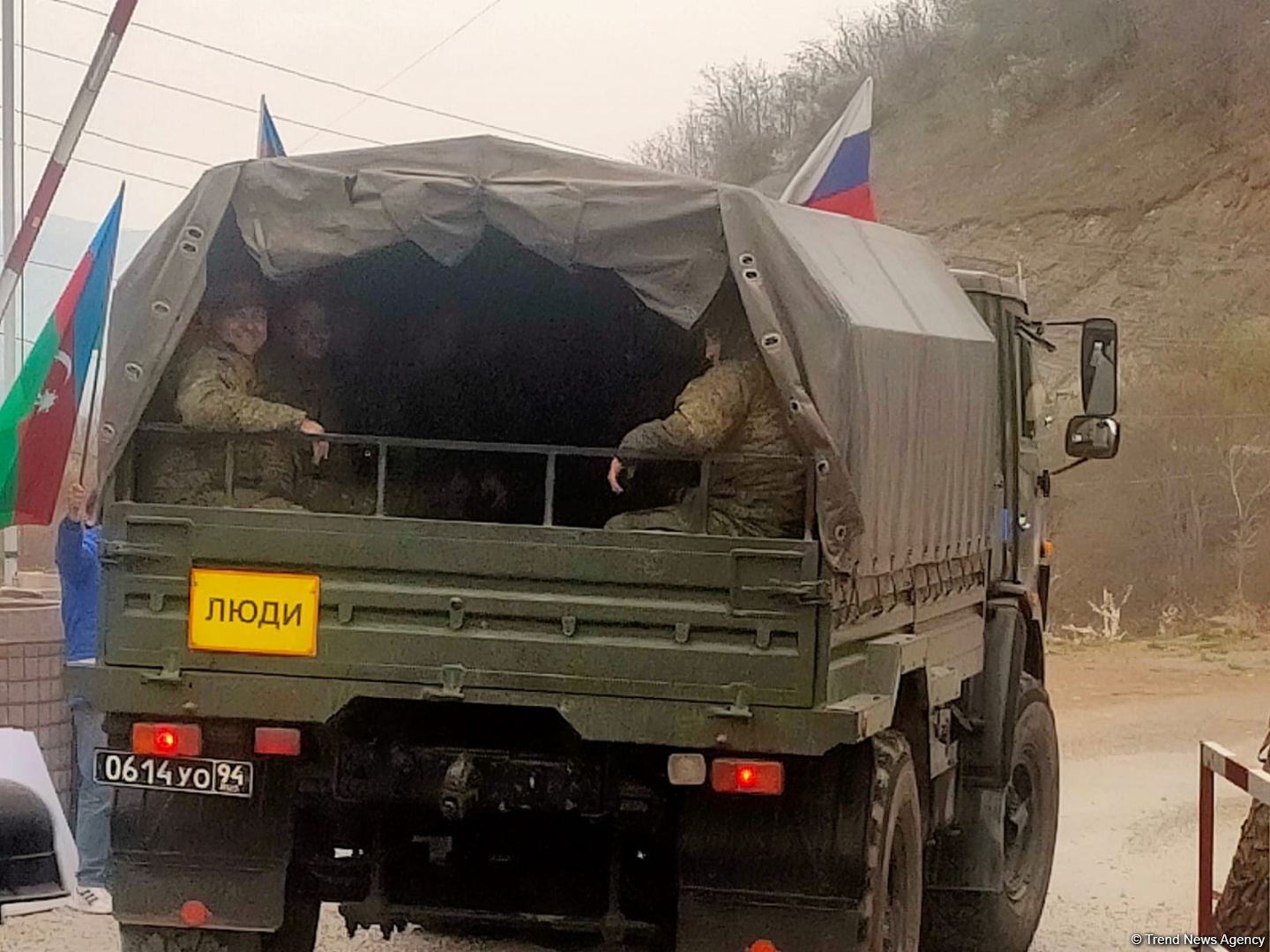 По Лачинской дороге беспрепятственно проехали 9 автомобилей РМК (ФОТО)