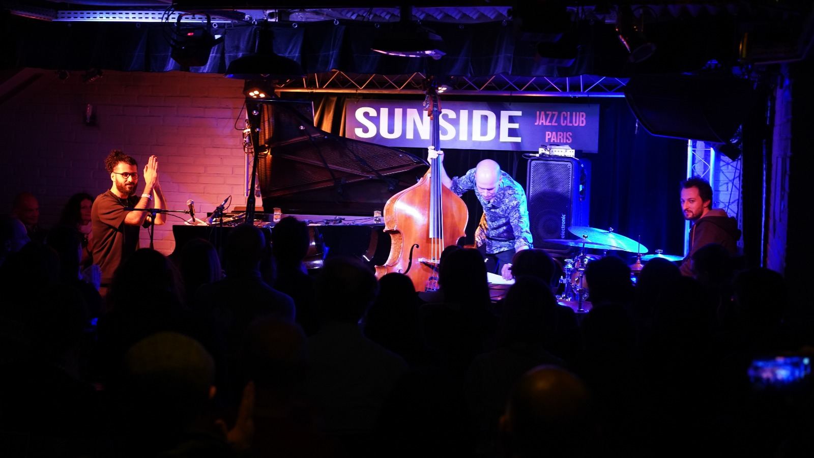 Азербайджанский этно-джаз покоряет Париж! Новый музыкальный инструмент Этибара Асадли (ВИДЕО, ФОТО)