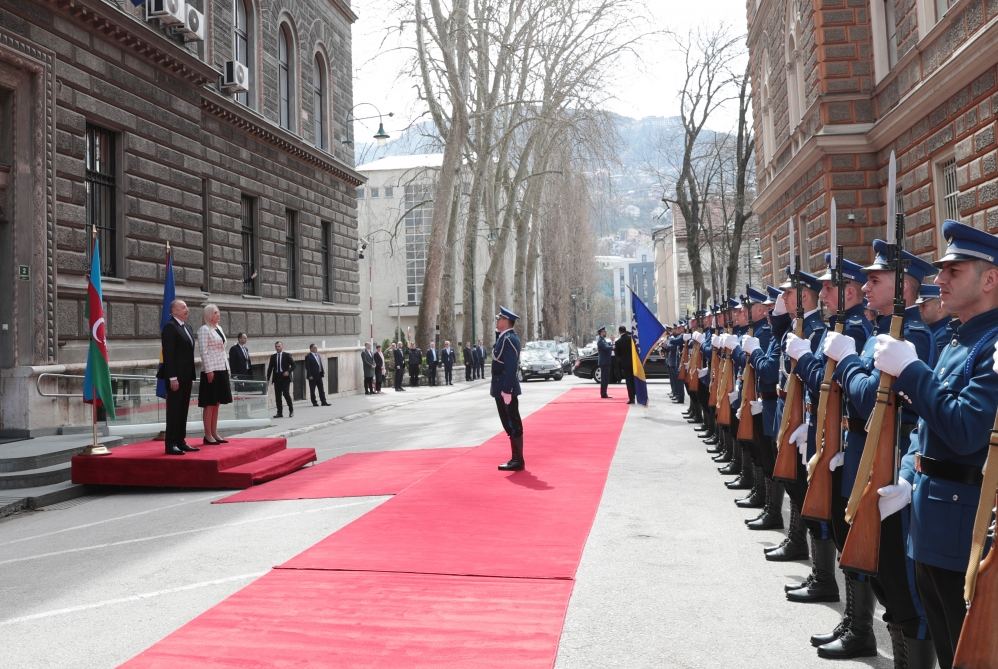 В Сараево состоялась церемония официальной встречи Президента Азербайджана Ильхама Алиева (ФОТО/ВИДЕО)