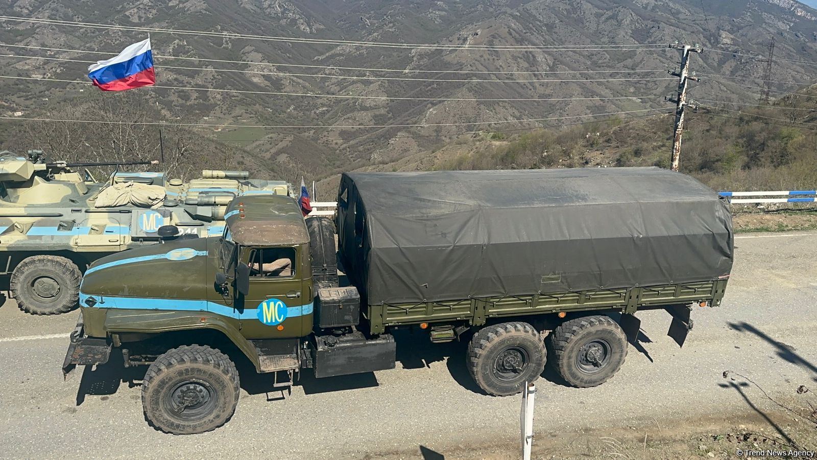 По Лачинской дороге беспрепятственно проехали 5 автомобилей миротворцев (ФОТО)