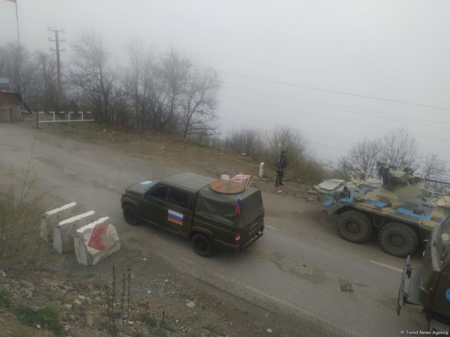 По Лачинской дороге беспрепятственно проехали еще 10 транспортных средств миротворцев (ФОТО)