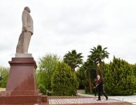 Президент Ильхам Алиев и Первая леди Мехрибан Алиева совершили поездку в Сальянский район (ФОТО/ВИДЕО)