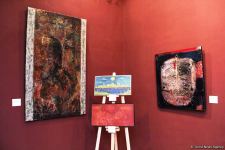 Представлены наскальные рисунки Гобустана в искусстве – живопись, скульптура, ковры, современные мотивы (ФОТО)