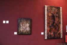 Представлены наскальные рисунки Гобустана в искусстве – живопись, скульптура, ковры, современные мотивы (ФОТО)