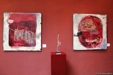 Представлены наскальные рисунки Гобустана в искусстве – живопись, скульптура, ковры, современные мотивы (ФОТО)