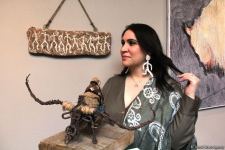 Представлены наскальные рисунки Гобустана в искусстве – живопись, скульптура, ковры, современные мотивы (ФОТО)