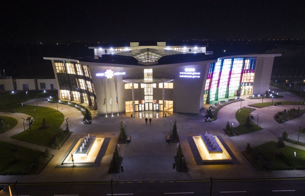 Президент Ильхам Алиев принял участие в открытии в Сальяне Центра ASAN xidmət (ФОТО/ВИДЕО)