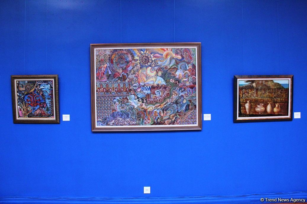 Представлены наскальные рисунки Гобустана в искусстве – живопись, скульптура, ковры, современные мотивы (ФОТО)