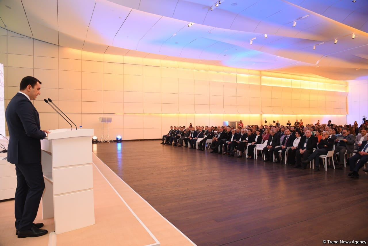 В Центре Гейдара Алиева открылся кинофорум "Азербайджанское кино - 125: Реальность, вызовы и цели" (ФОТО)