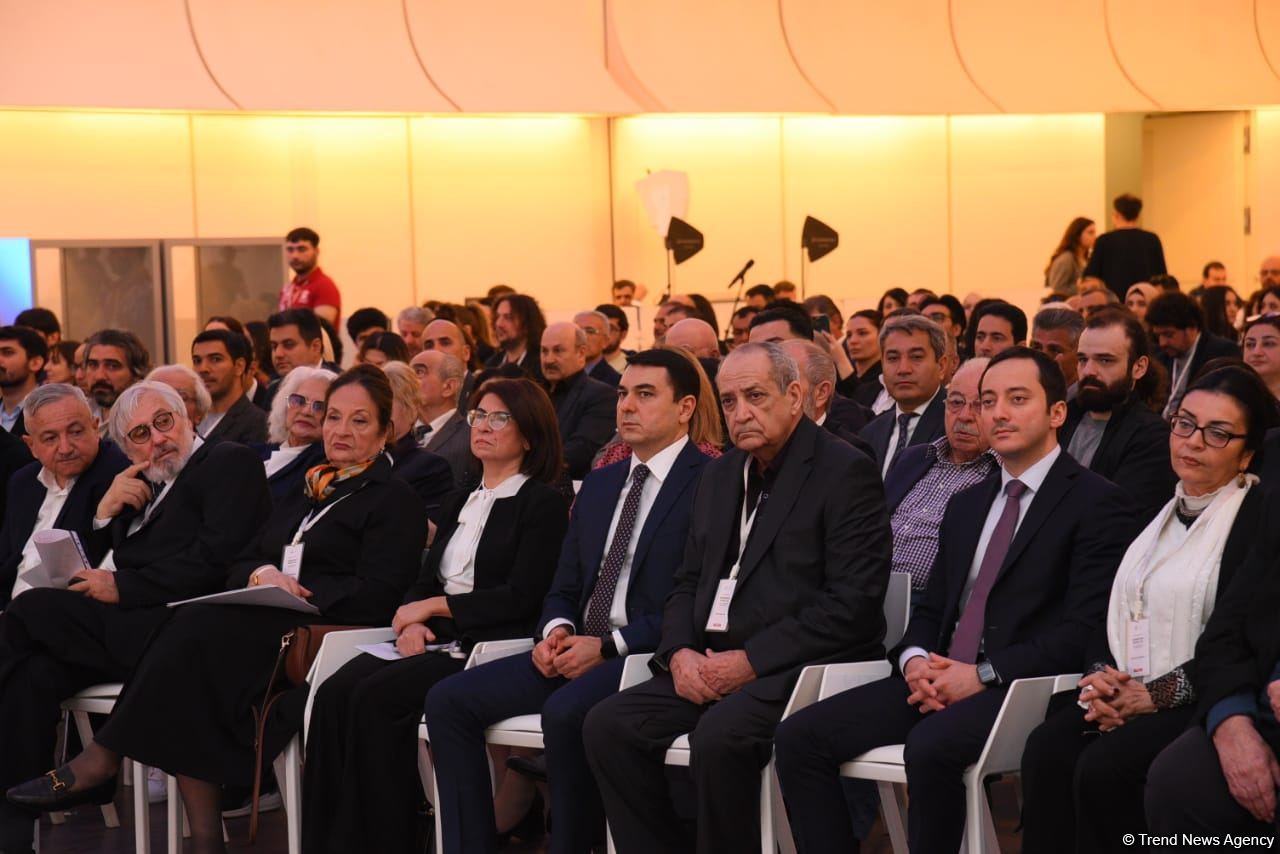 В Центре Гейдара Алиева открылся кинофорум "Азербайджанское кино - 125: Реальность, вызовы и цели" (ФОТО)