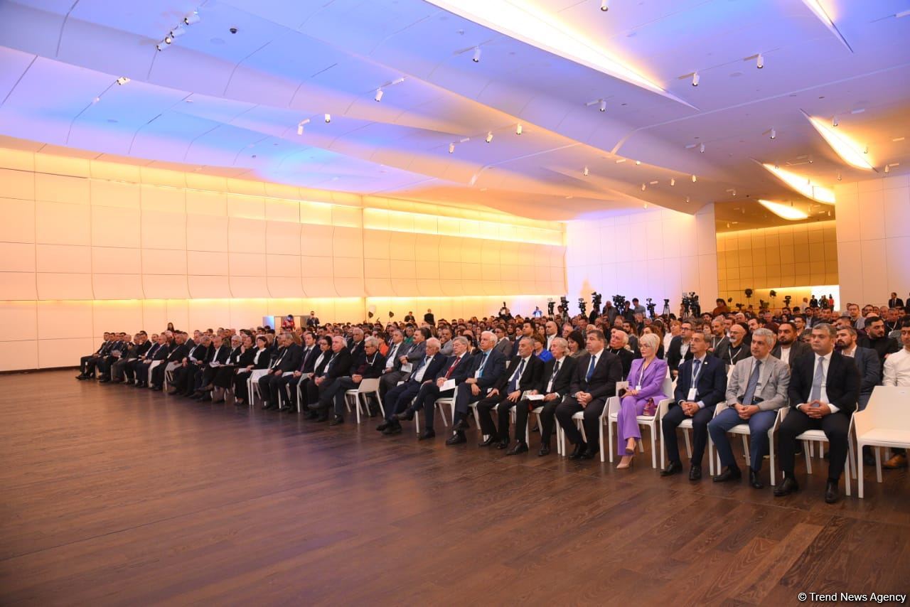 В Центре Гейдара Алиева открылся кинофорум "Азербайджанское кино - 125: Реальность, вызовы и цели" (ФОТО)