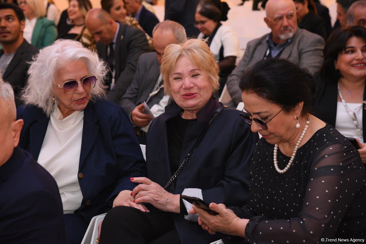 В Центре Гейдара Алиева открылся кинофорум "Азербайджанское кино - 125: Реальность, вызовы и цели" (ФОТО)