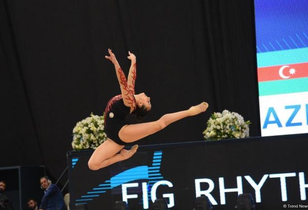 Кубок мира FIG в Баку: финалистки в упражнениях с обручем и мячом