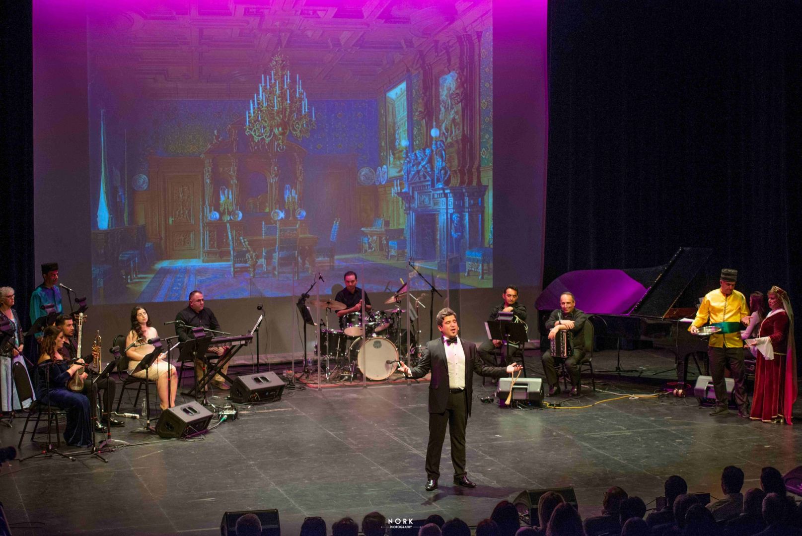 В Торонто с большим успехом впервые представлена оперетта "Аршин мал алан" (ФОТО)