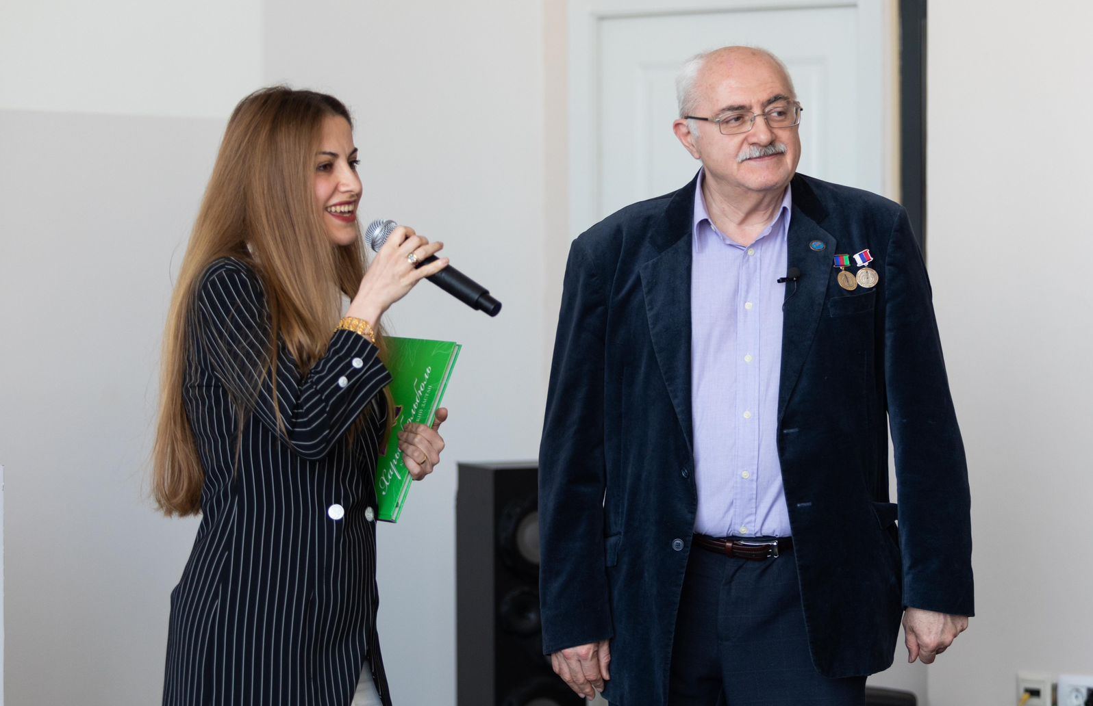 Состоялась презентация книги Эльдара Ахадова "Харыбюльбюль" о выдающихся личностях Азербайджана (ФОТО)