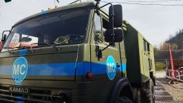 По Лачинской дороге беспрепятственно проехали 2 автомобиля миротворцев (ФОТО)