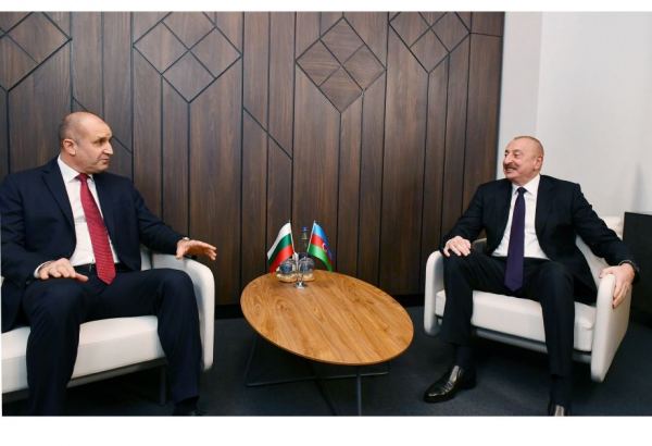 Состоялась встреча Президента Ильхама Алиева с Президентом Болгарии Руменом Радевым один на один (ВИДЕО)