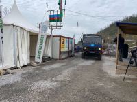 По Лачинской дороге беспрепятственно проехали 2 автомобиля миротворцев (ФОТО)