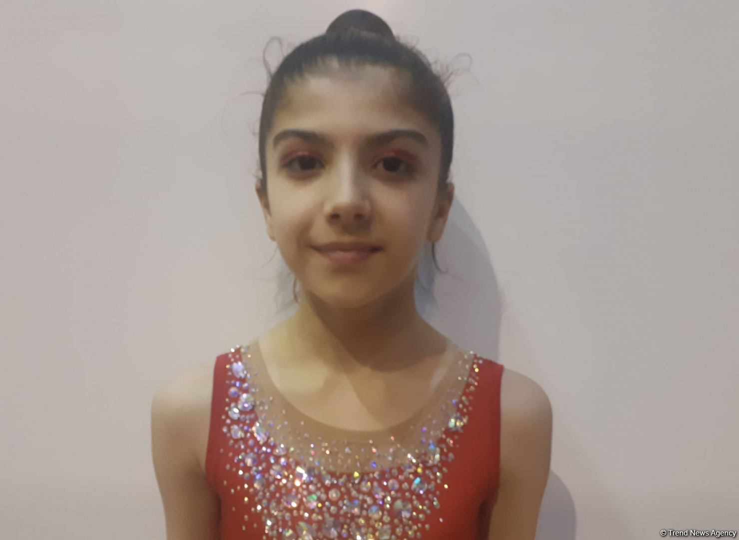 Много тренируюсь, чтобы на соревнованиях показывать хороший результат – юная участница первенства Баку по художественной гимнастике