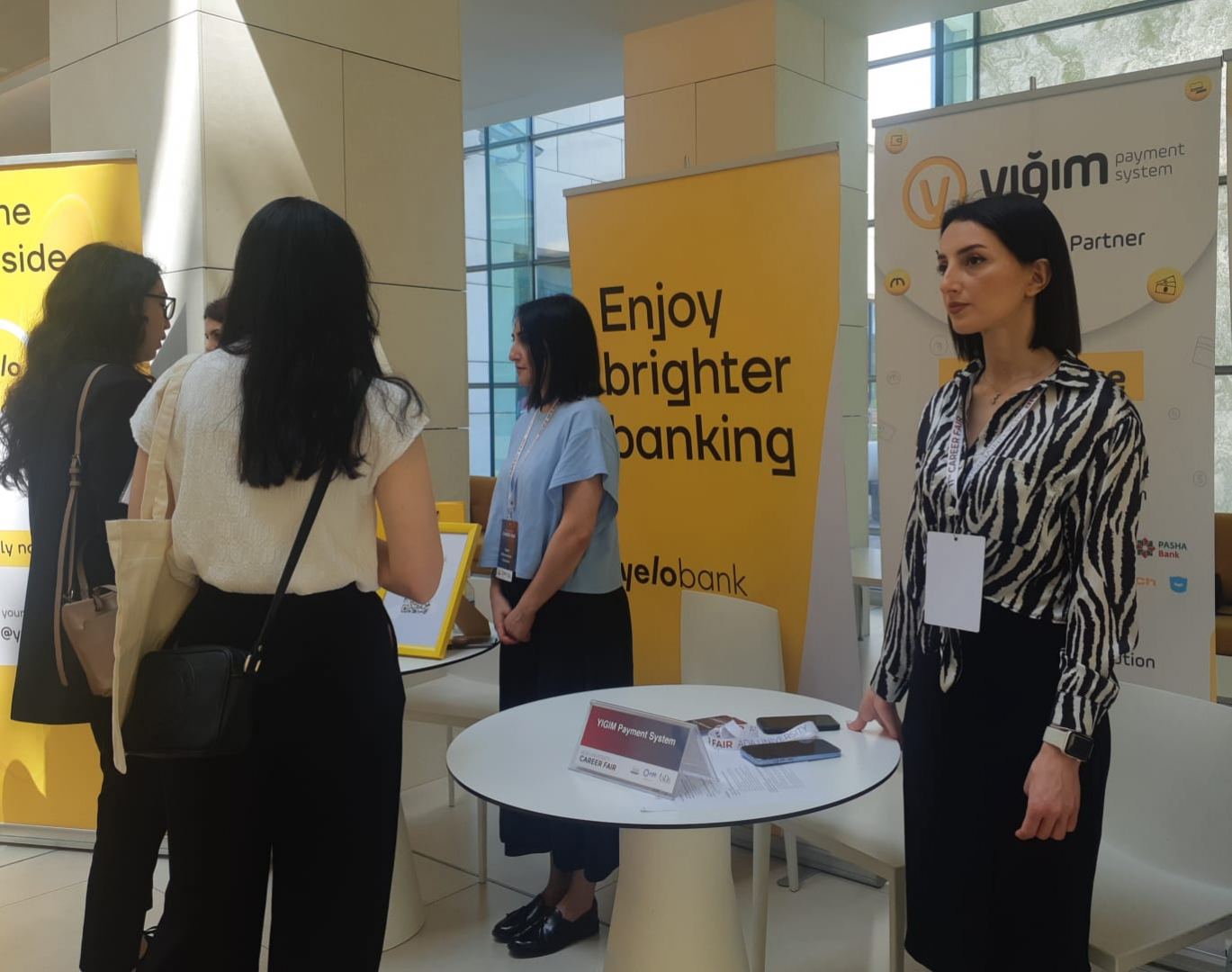 Выставка карьеры в Университете ADA: деловые контакты, полезные знакомства и интересная работа (ФОТО)