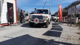 По Лачинской дороге беспрепятственно проехала автоколонна МККК (ФОТО)