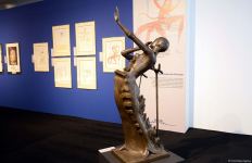 Впервые в Азербайджане открывшаяся выставка произведений Сальвадора Дали в Центре Гейдара Алиева вызвала большой интерес (ВИДЕО/ФОТО)