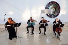 Впервые в Азербайджане открывшаяся выставка произведений Сальвадора Дали в Центре Гейдара Алиева вызвала большой интерес (ВИДЕО/ФОТО)