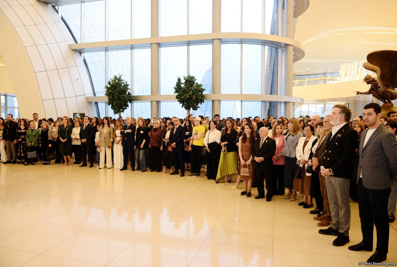 Впервые в Азербайджане открывшаяся выставка произведений Сальвадора Дали в Центре Гейдара Алиева вызвала большой интерес (ВИДЕО/ФОТО)