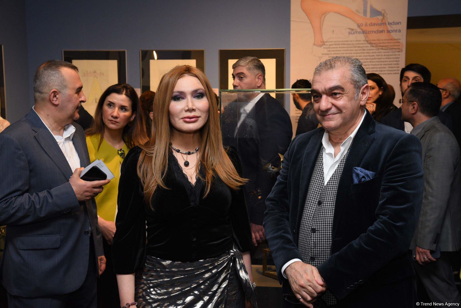 Впервые в Азербайджане открывшаяся выставка произведений Сальвадора Дали в Центре Гейдара Алиева вызвала большой интерес (ВИДЕО/ФОТО)