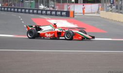 В Баку стартовали свободные заезды команд "Формулы 2" (ФОТО/ВИДЕО)