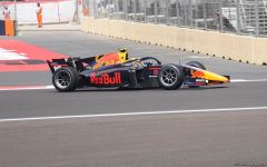 В Баку стартовали свободные заезды команд "Формулы 2" (ФОТО/ВИДЕО)