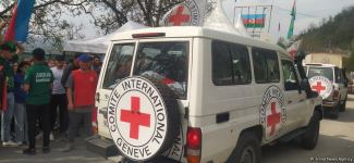 По Лачинской дороге беспрепятственно проехала автоколонна МККК (ФОТО)