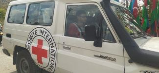 По Лачинской дороге беспрепятственно проехала автоколонна МККК (ФОТО)