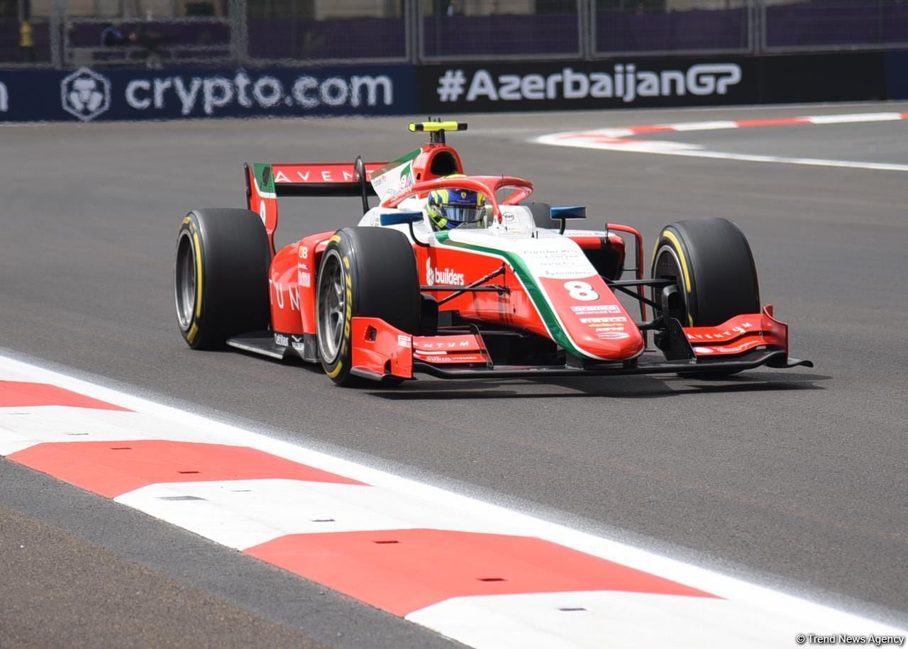 В Баку стартовали свободные заезды команд "Формулы 2" (ФОТО/ВИДЕО)