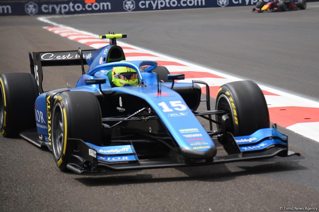 В Баку стартовали свободные заезды команд "Формулы 2" (ФОТО/ВИДЕО)